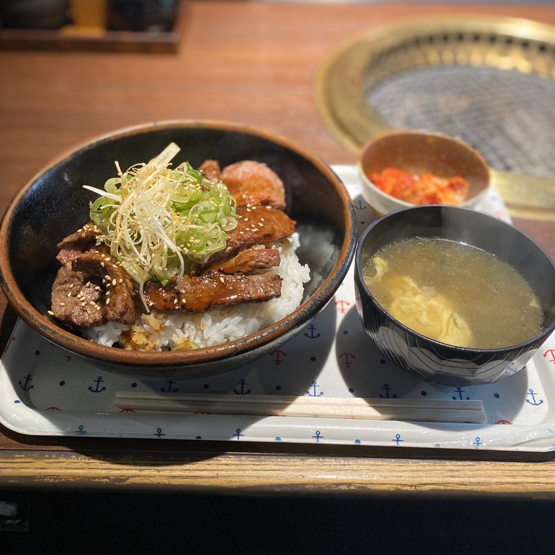 やみつき丼(やみつき )