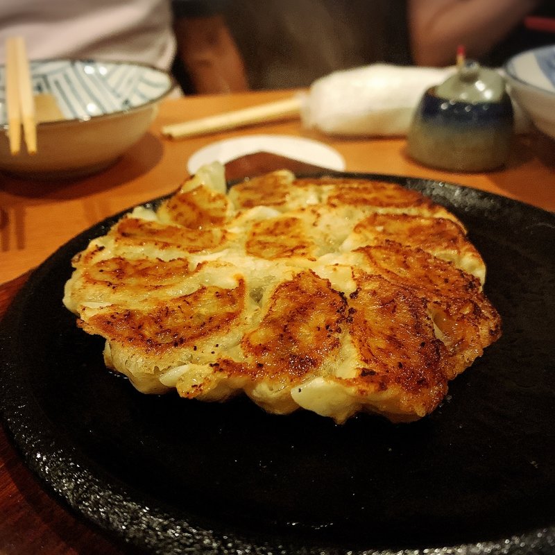 博多鉄鍋一口ぎょうざ(つなぎや 中目黒)