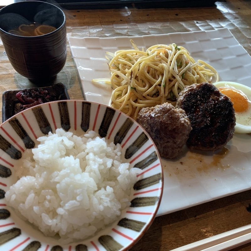 ハンバーグランチ(ニュー松坂 梅田三番街店 （ニューマツザカ）)