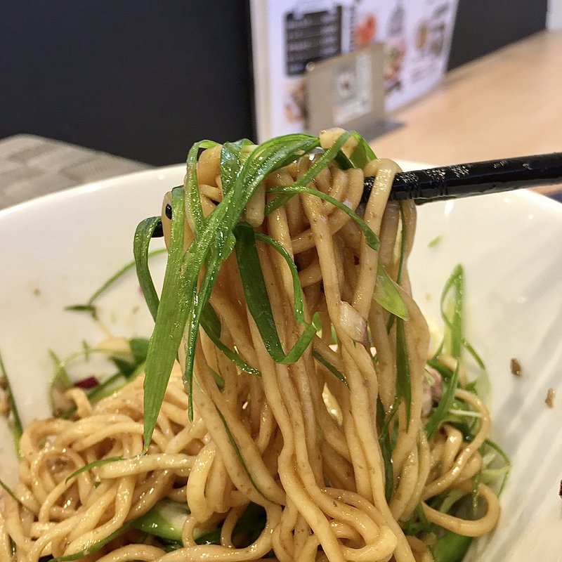名古屋コーチン鶏油と九条ネギの和えソバ(らぁ麺彩どり)