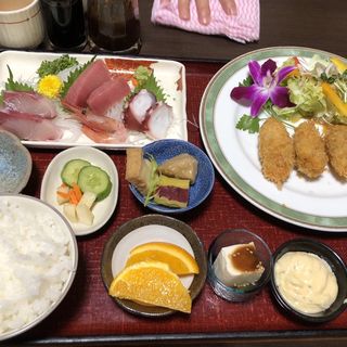 デラックスカキフライ膳(美喰館 （ビショクカン）)