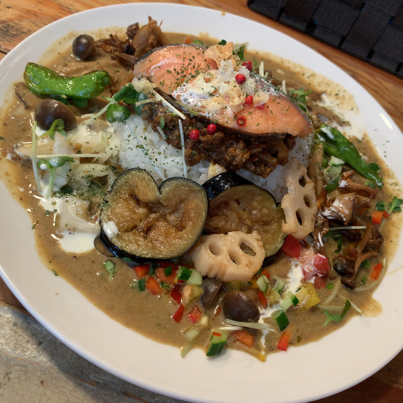 ポルチーニ香る茸あいがけカレー(さぼてん食堂 )