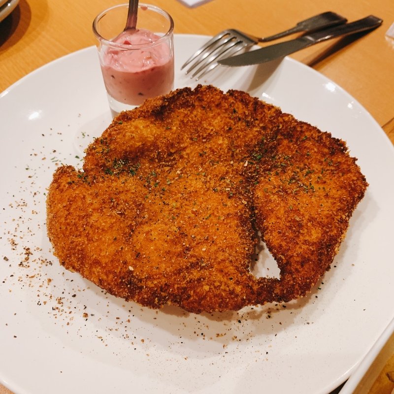 海苔のカツレツビーツと葡萄のタルタルソース(HIBINO)