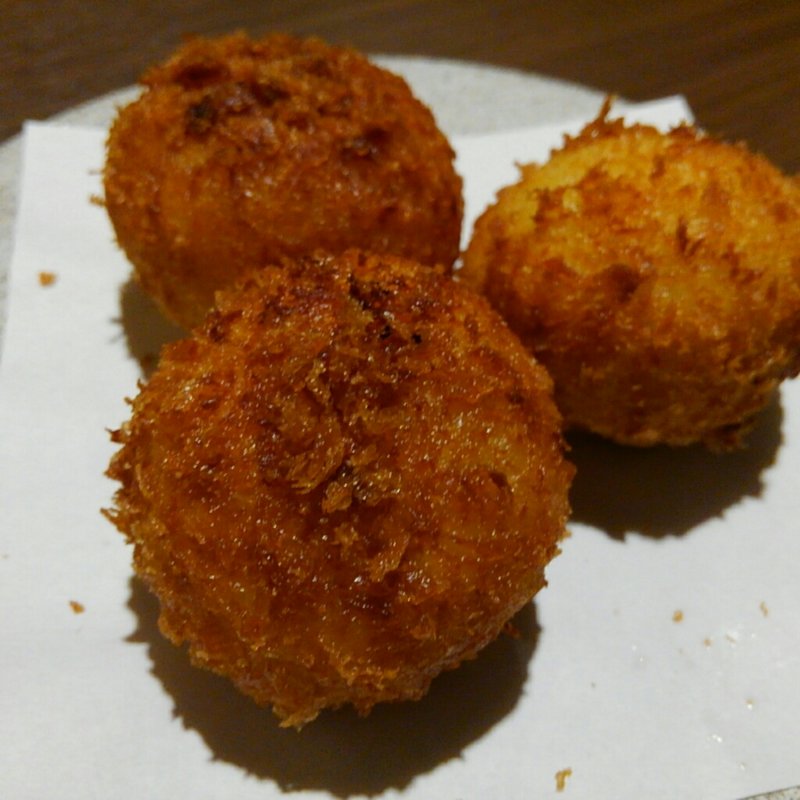 自家製とりみそコロッケ(さつま極鶏専門店 だいまおう)