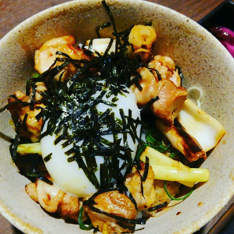 ミニ焼鳥丼(さつま極鶏専門店 だいまおう)