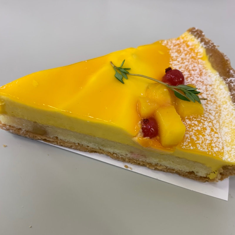 オレンジとマンゴーのタルト(マルサンカクシカク)