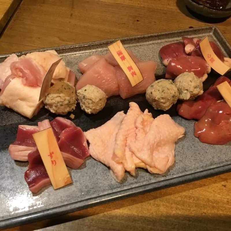 鶏焼肉の盛り合わせ(鶏焼肉 鳥半)