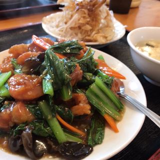 鶏唐揚げと野菜炒めランチ(鉄人 餃子坊 成東店)