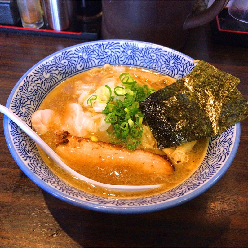 濃厚煮干中華そば(極上煮干し鶏そば やまだ邸)