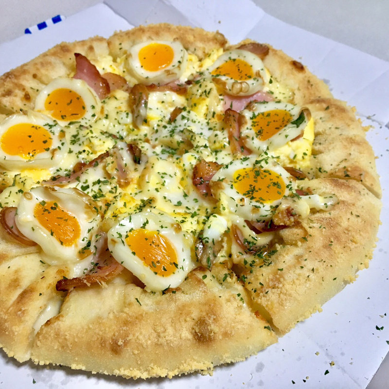 ザ・月見 クリーミーたまご&ベーコン (期間限定)(ドミノ・ピザ 荒巻本沢店)