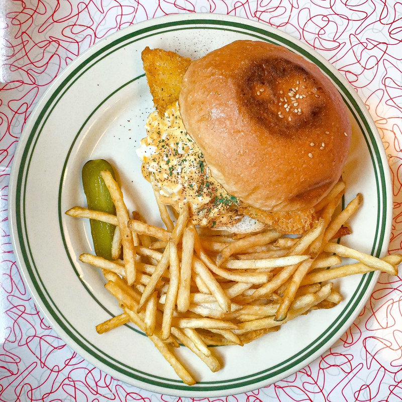 オレンジソースフィッシュバーガー(バシバーガーチャンス 池袋店)