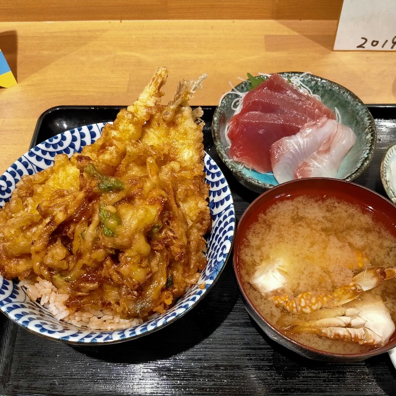 小天丼 刺身セット(さかな屋食堂ウロコジュウ)