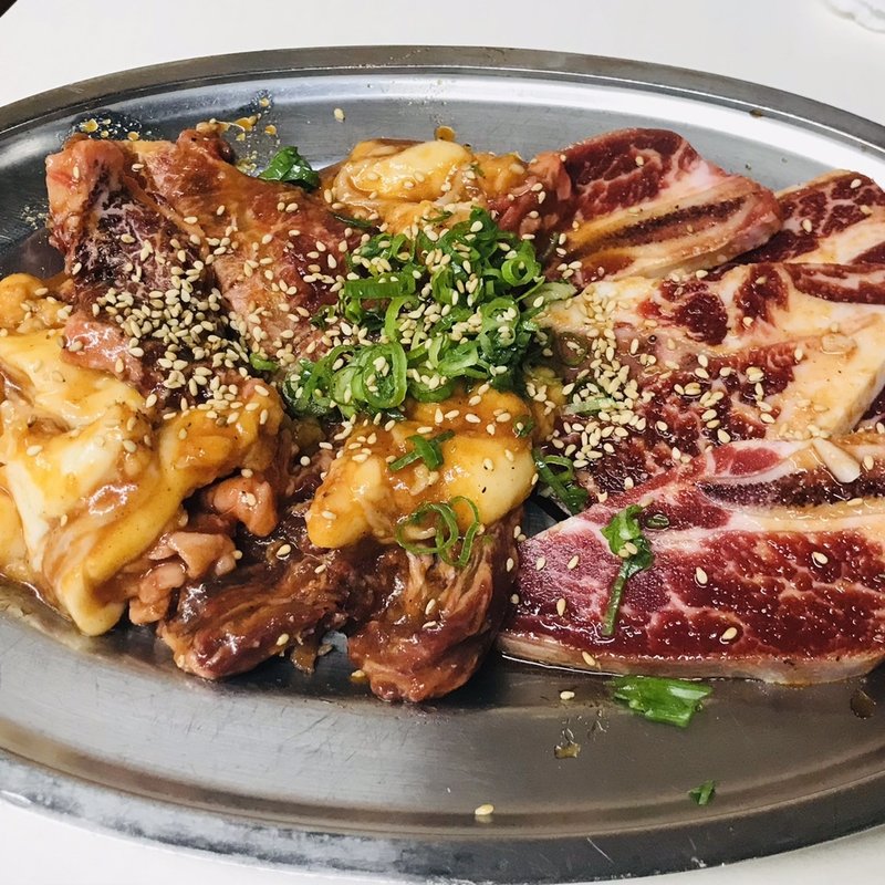 カルビ、ツラミ、ホソ(空　鶴橋総本店)