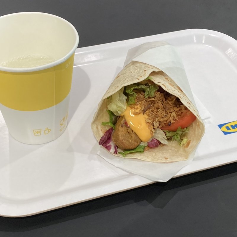 ツンブロード　ベジソーセージ&チーズ(IKEA 原宿)