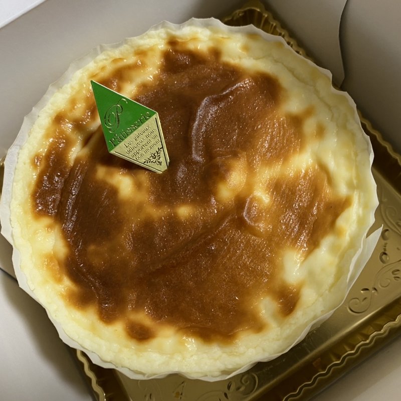 ベイクドmellowチーズケーキ(チーズケーキ平田製菓)