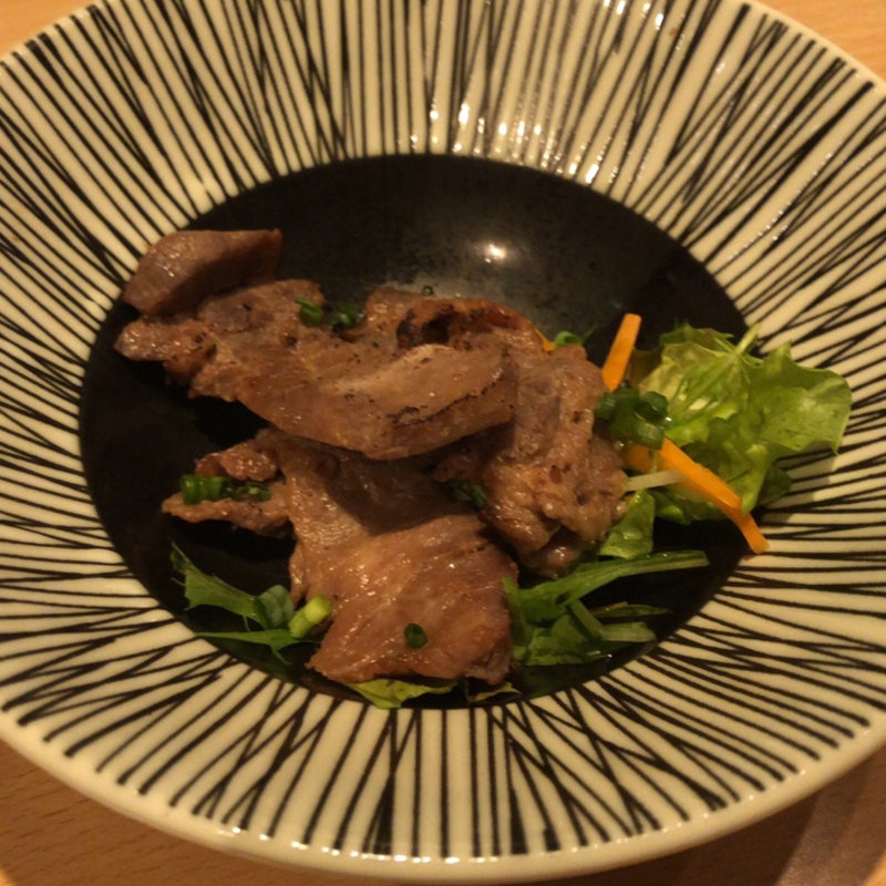 先付け たん(個室居酒屋 肉和食 肉仙)