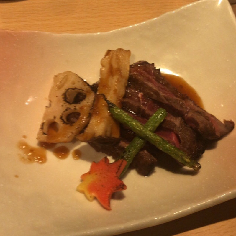 特選牛たたき秋野菜添え(個室居酒屋 肉和食 肉仙)