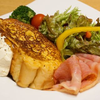 ベーコン＆チーズフレンチ(GOKANDO RESORT CAFE＆SWEETS(ゴカンドウ リゾートカフェ＆スイーツ))