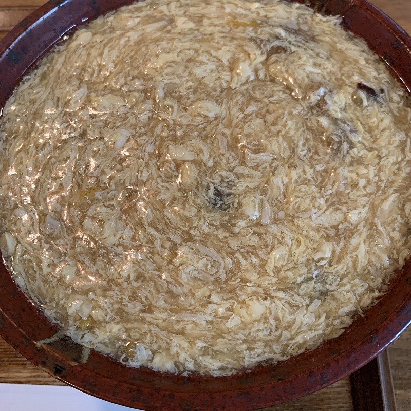 きのこたっぷり鶏卵あんかけうどん(ゆず入り)(うどん 色彩 )
