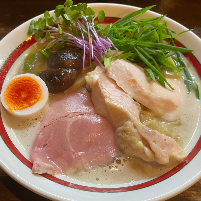 京地鶏の白湯塩そば(麺でつながる縁 大阪縁乃助商店)