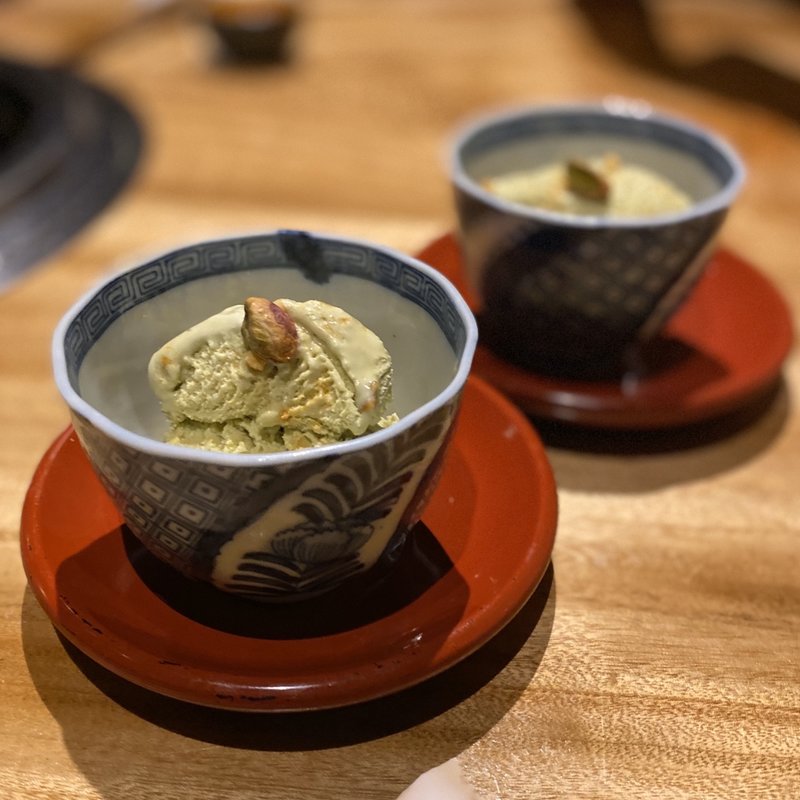 カリカリしたピスタチオのアイスクリーム(まぼたん)