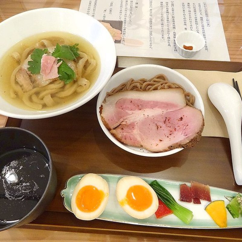 kasane combo 丸鶏 放牧鶏の煮玉子付(自家製粉石臼挽き小麦 洛中その咲)