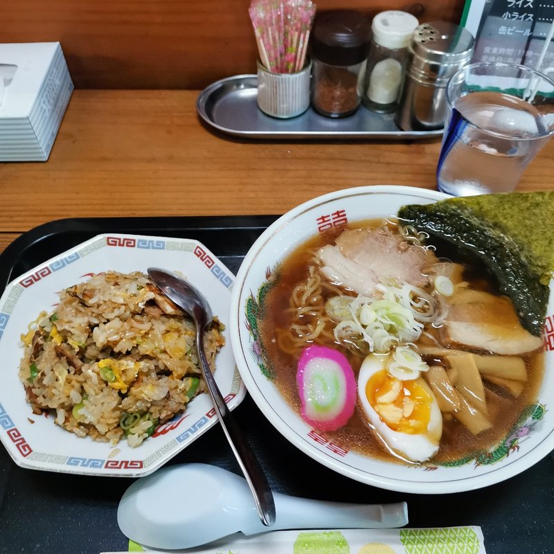 ラーメン半チャーハンセット (正油)(蘭  （あららぎ）)