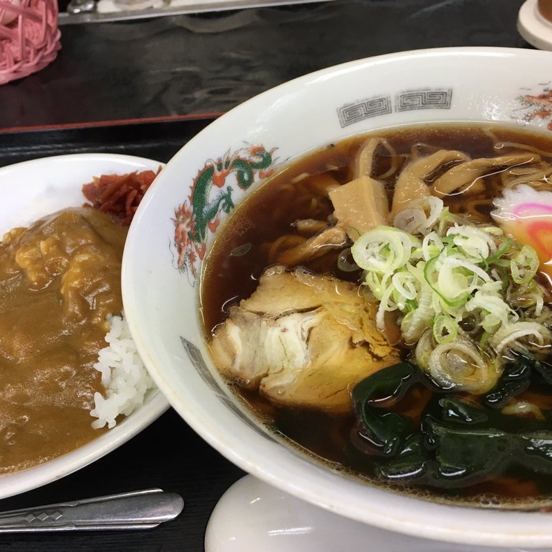 ラーメン半カレー(山一)