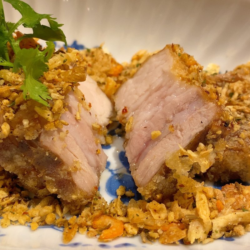 豚バラのカリカリ揚げ(蕃椒屋鉄三郎)