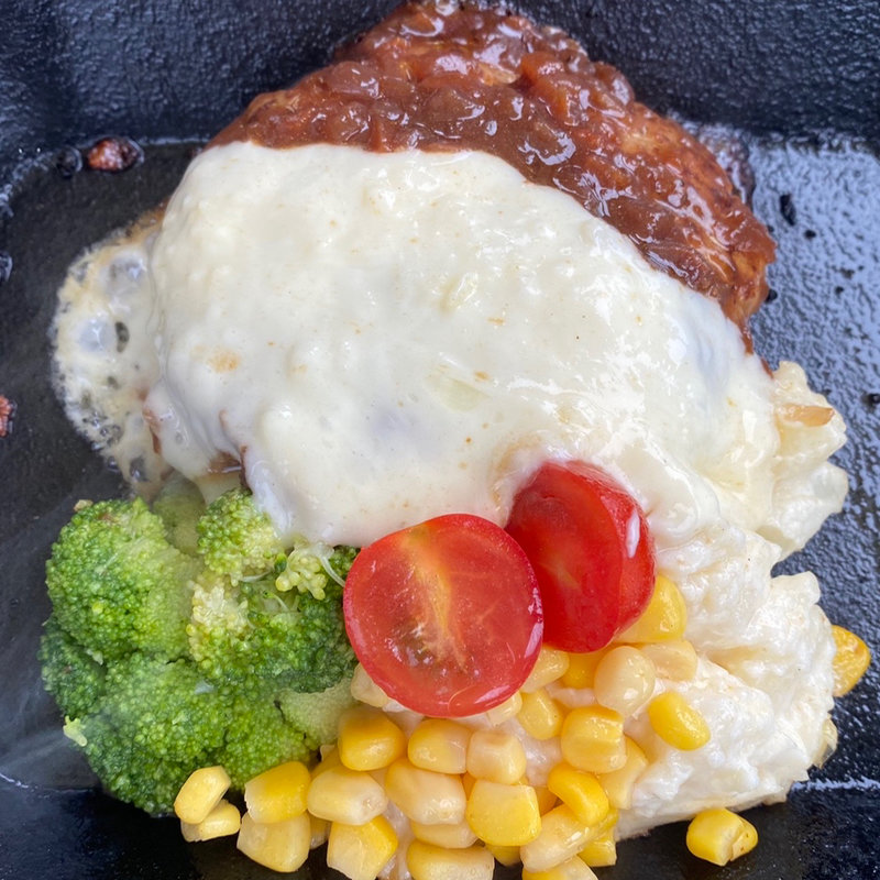 鉄板チーズハンバーグ(グッドスプーン　高の原テラス店)