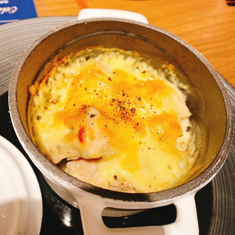 チーズにまみれた但馬鶏(難波千日前 ハラミノカミサマ)