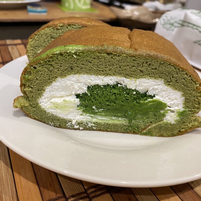 抹茶のロールケーキ(丸久小山園 西洞院店)