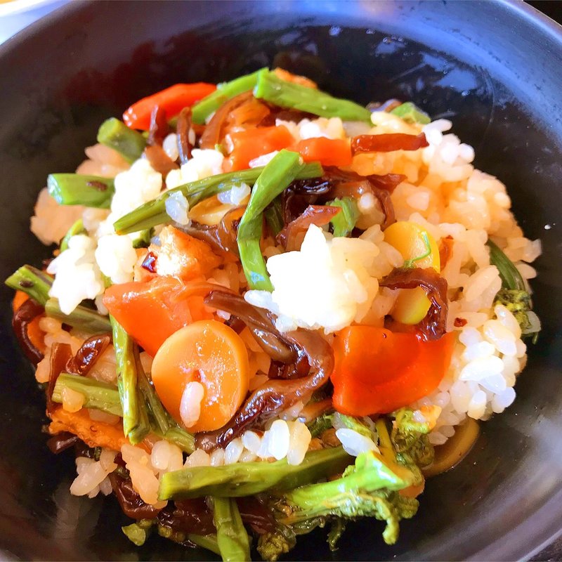 山菜ごはん(味処南摩 （なんま）)