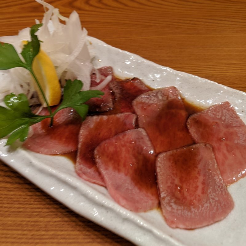 とろける炙りユッケ(焼肉キッチンスタジアム黒5 那覇店)