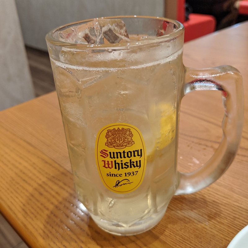 生搾りレモンハイボール(焼肉キッチンスタジアム黒5 那覇店)