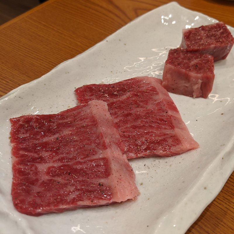 和牛ハラミ、厚切り和牛ハラミ(焼肉キッチンスタジアム黒5 那覇店)