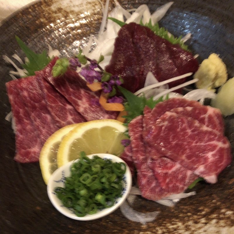 馬刺し盛り合わせ(鍋料理 ちゃんこ巴潟 両国店)