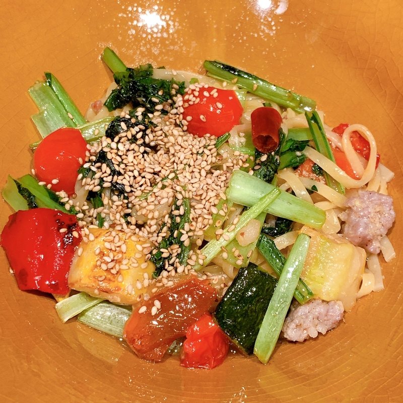 季節野菜のペペロンチーノ(パティスリー&カフェデリーモ梅田)