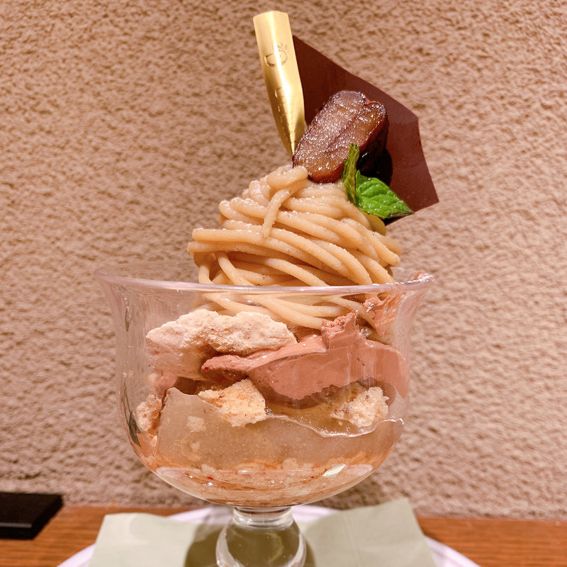 ミニマロンパフェ(パティスリー&カフェデリーモ梅田)