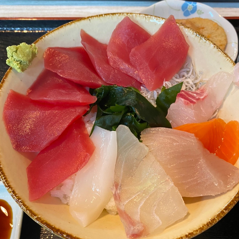 (市場食堂 （いちばしょくどう）)