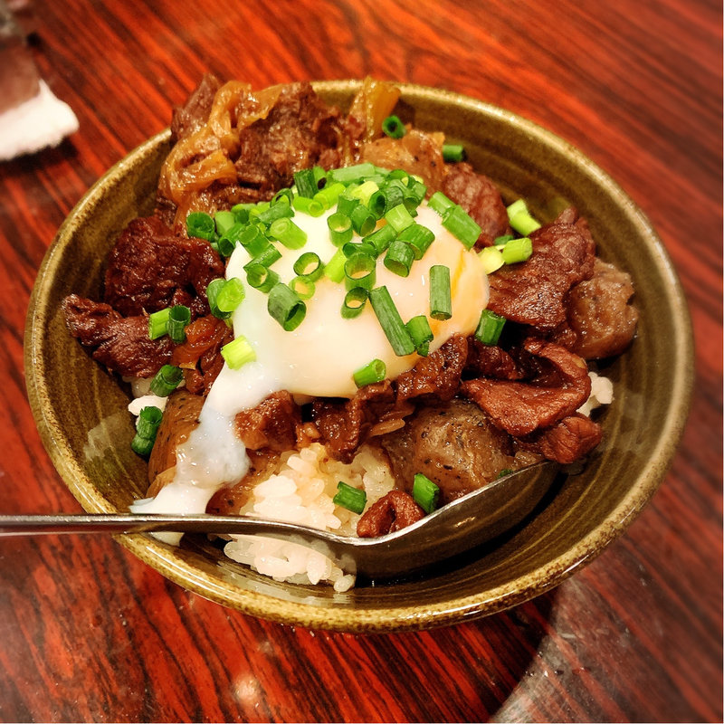 牛すきやき煮丼(魅惑の七輪 らんまん （ミワクノシチリンランマン）)