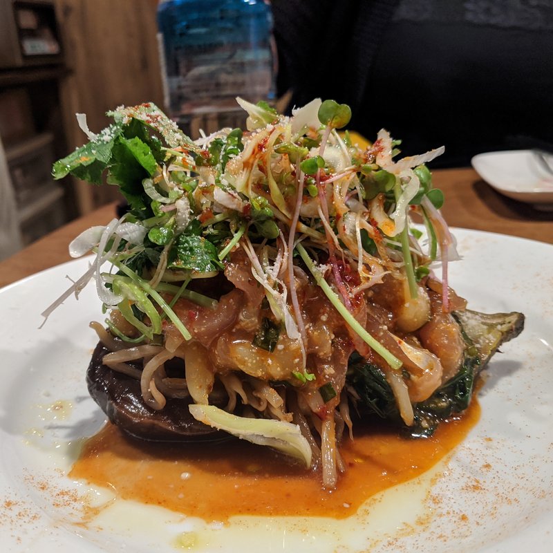 アジとイカ刺し(金剛商店138番地 )