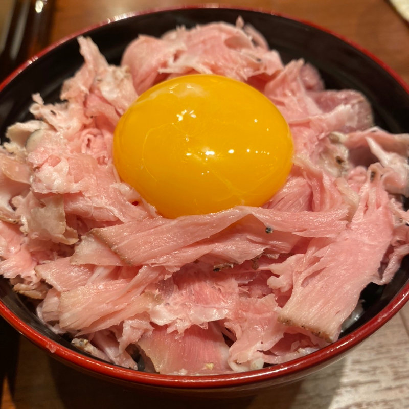 レアチャーシューご飯(麺 紡木)