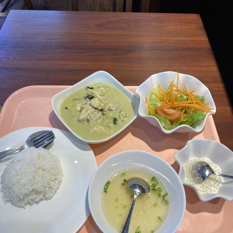 グリーンカレーセット(カジュアルタイレストラン オーキッドキッチン)
