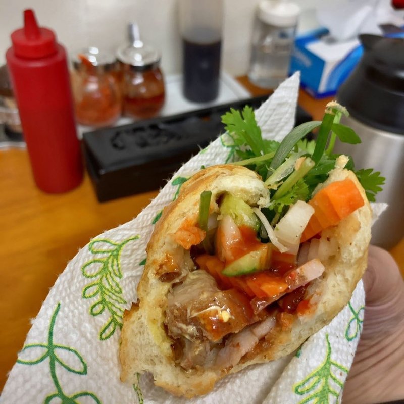 焼豚のバインミー(バインミーヴィエ)