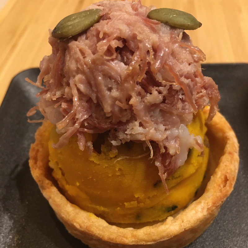自家製コンビーフタルト〜かぼちゃ仕立て(千駄木腰塚 （センダギコシヅカ）)