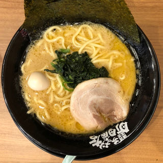 豚骨醤油ラーメン(町田商店　法隆寺店)