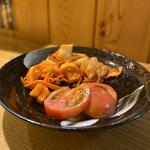 白菜キムチ、カクテキ、トマト(八百屋ダイニング やすべえ)