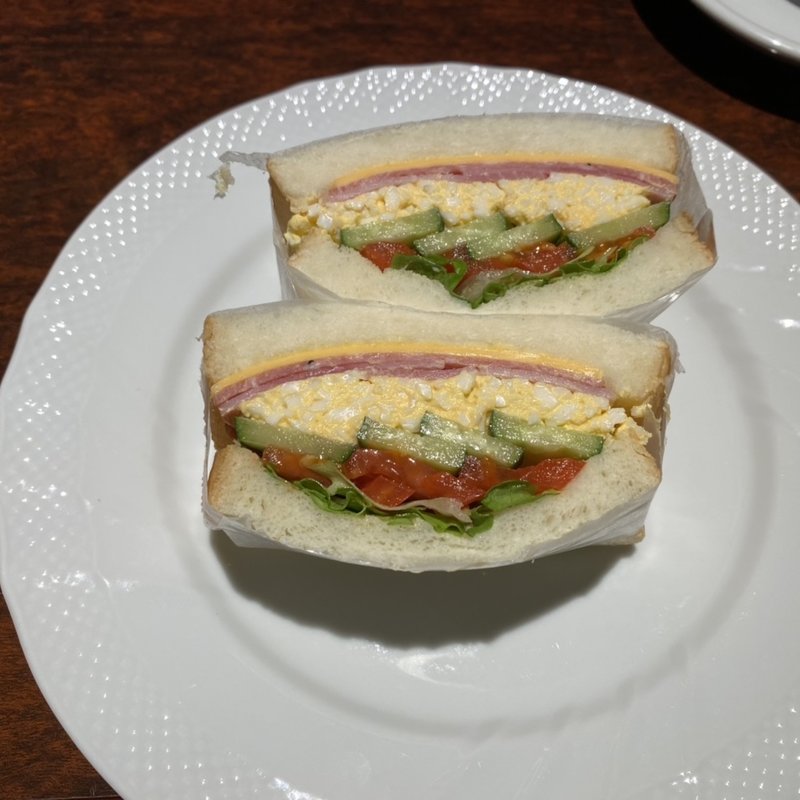 ハムと野菜と玉子のサンド(星乃珈琲店 西新宿2号店)