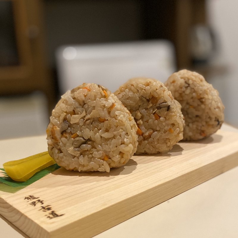 味ごはんおにぎり(道の駅 奥伊勢おおだい 食堂 （ミチノエキ オクイセオオダイ ショクドウ）)